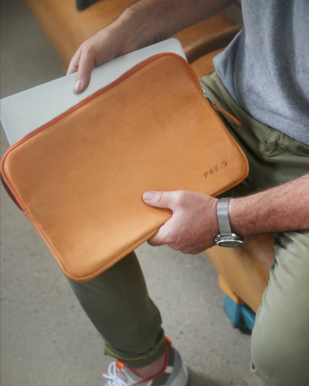 Jahn Laptop Case - F65.0