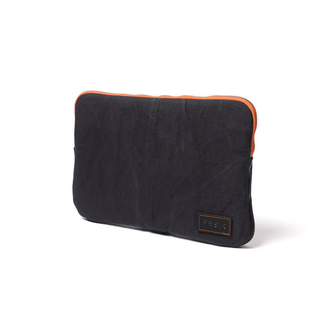 Strausberg Laptop Case - F65.0